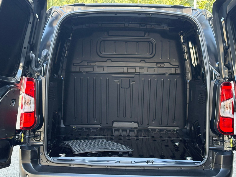 Citroen Berlingo Kasten Club Elektro L1 AHK STANDHZG NAV — photo 8