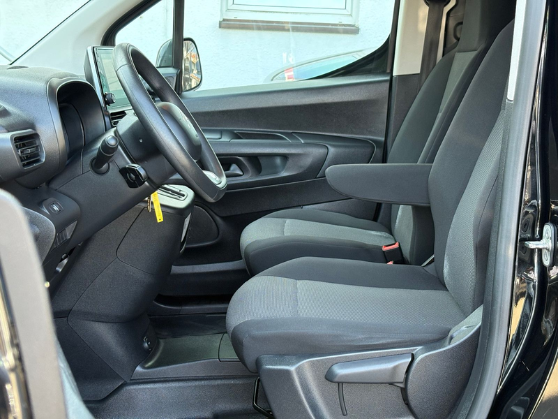 Citroen Berlingo Kasten Club Elektro L1 AHK STANDHZG NAV — photo 15