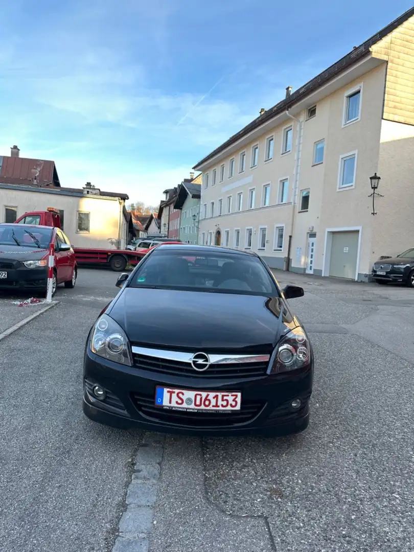Opel Astra H GTC Sport Noir - 1