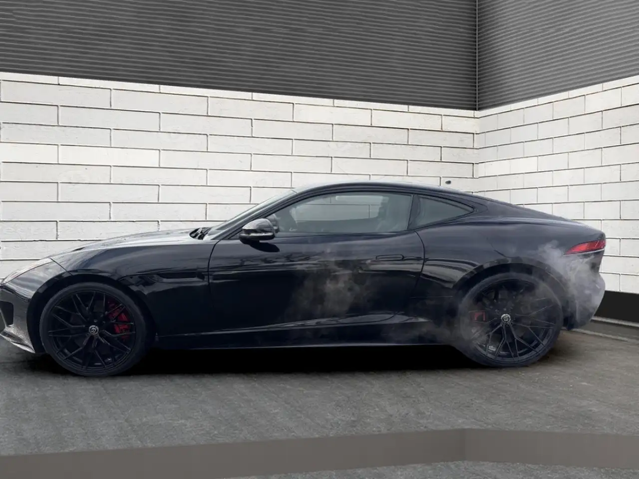 Jaguar F-Type снимка Jaguar F-Type