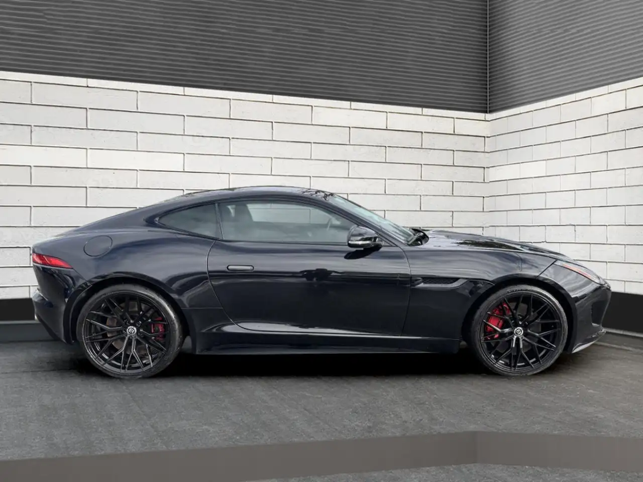 Jaguar F-Type снимка Jaguar F-Type