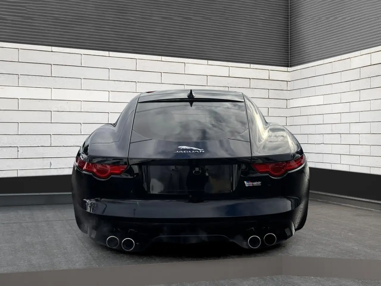 Jaguar F-Type снимка Jaguar F-Type
