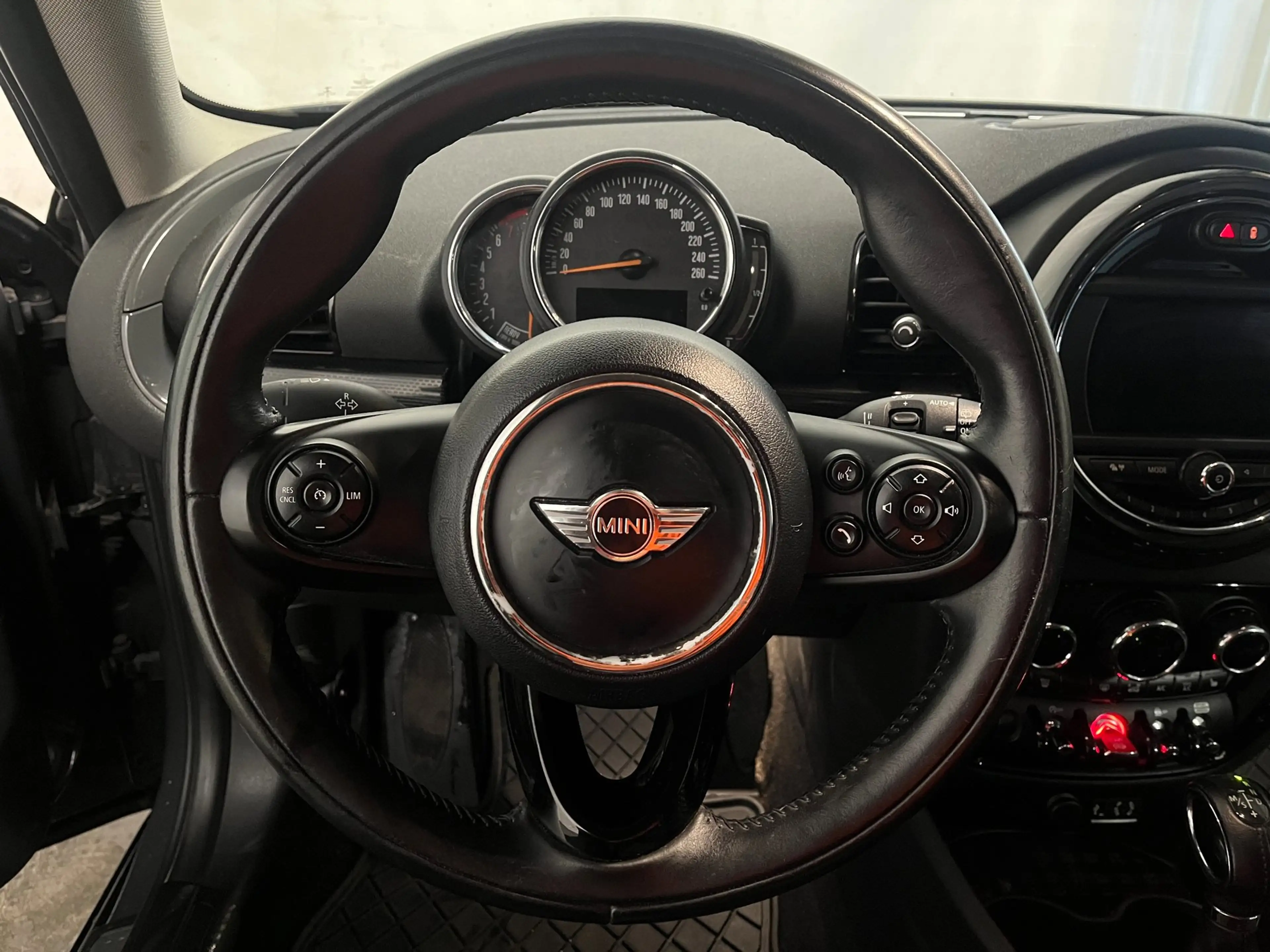MINI Cooper S Clubman 2.0 - Linker Front Schade — photo 12
