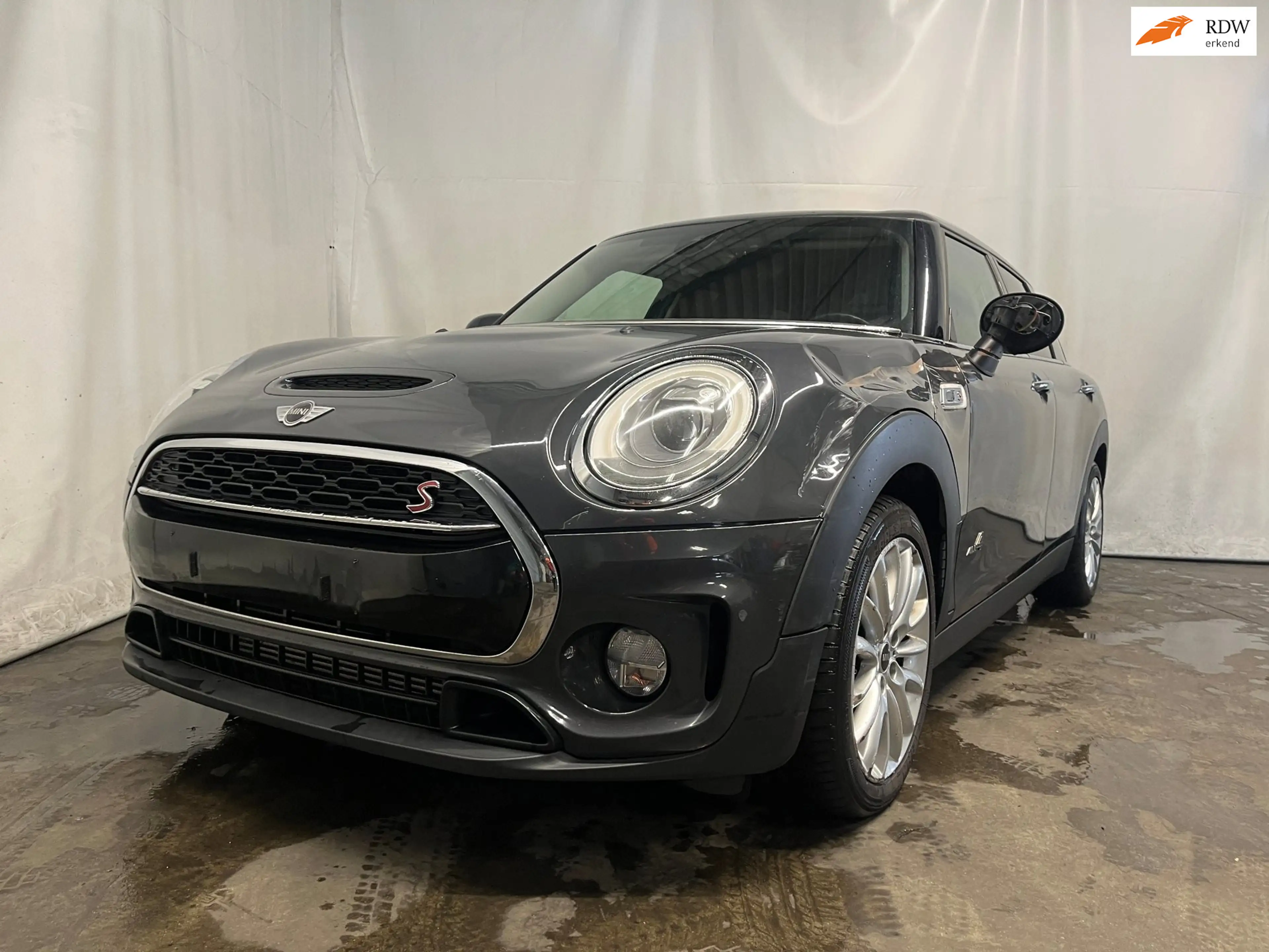 MINI Cooper S Clubman 2.0 - Linker Front Schade