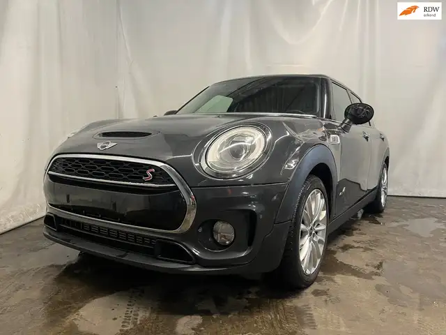 MINI Cooper S Clubman 2.0 - Linker Front Schade