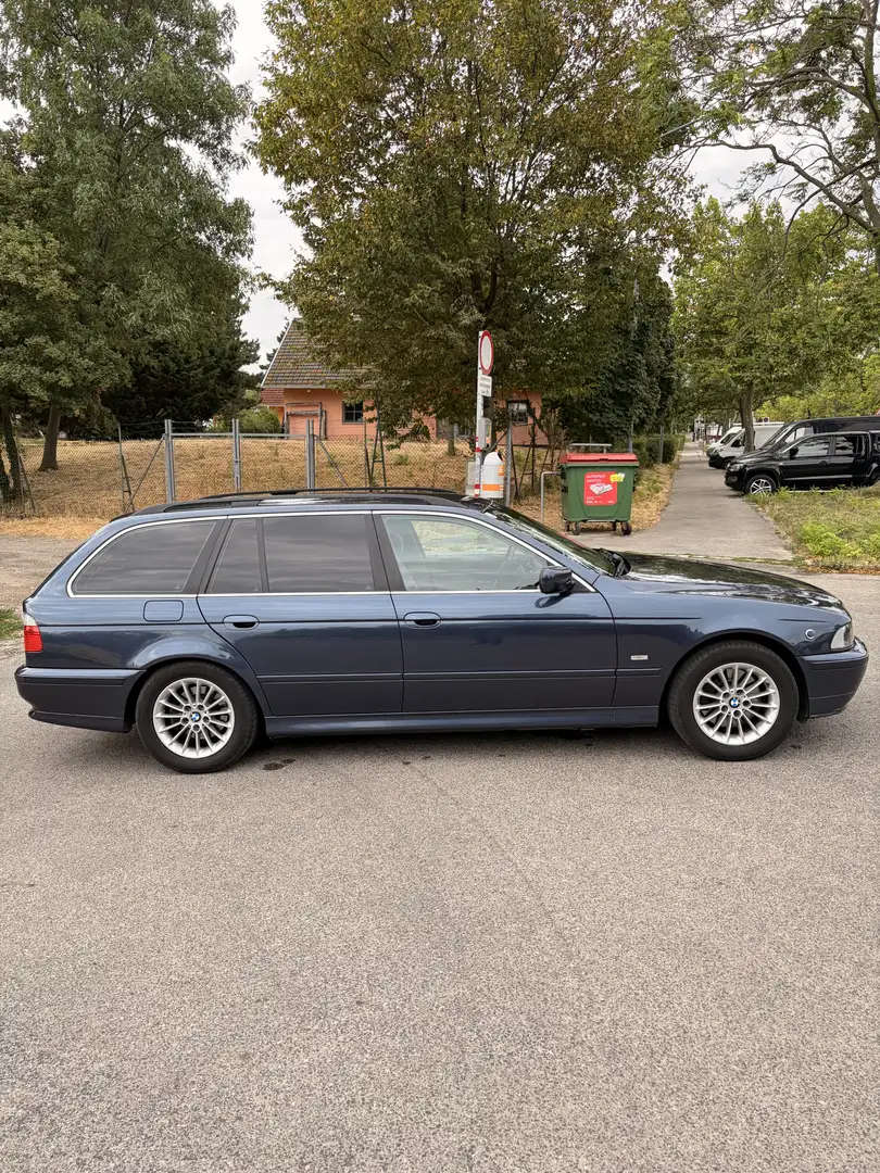 BMW 530 530d touring Aut. Blau - 2