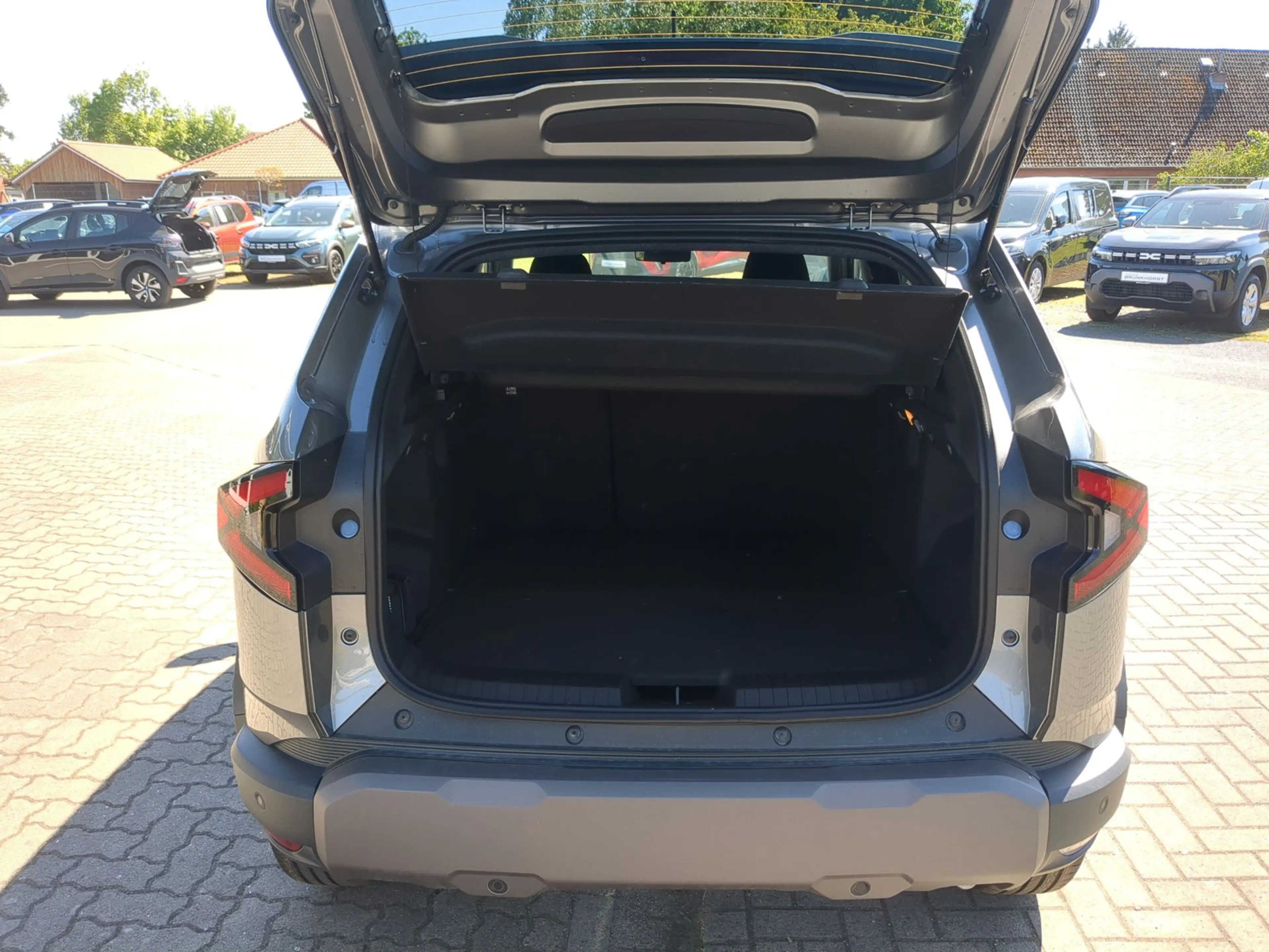 Dacia Duster Hybrid 155 Journey SHZ LKHZ Navi — photo 15