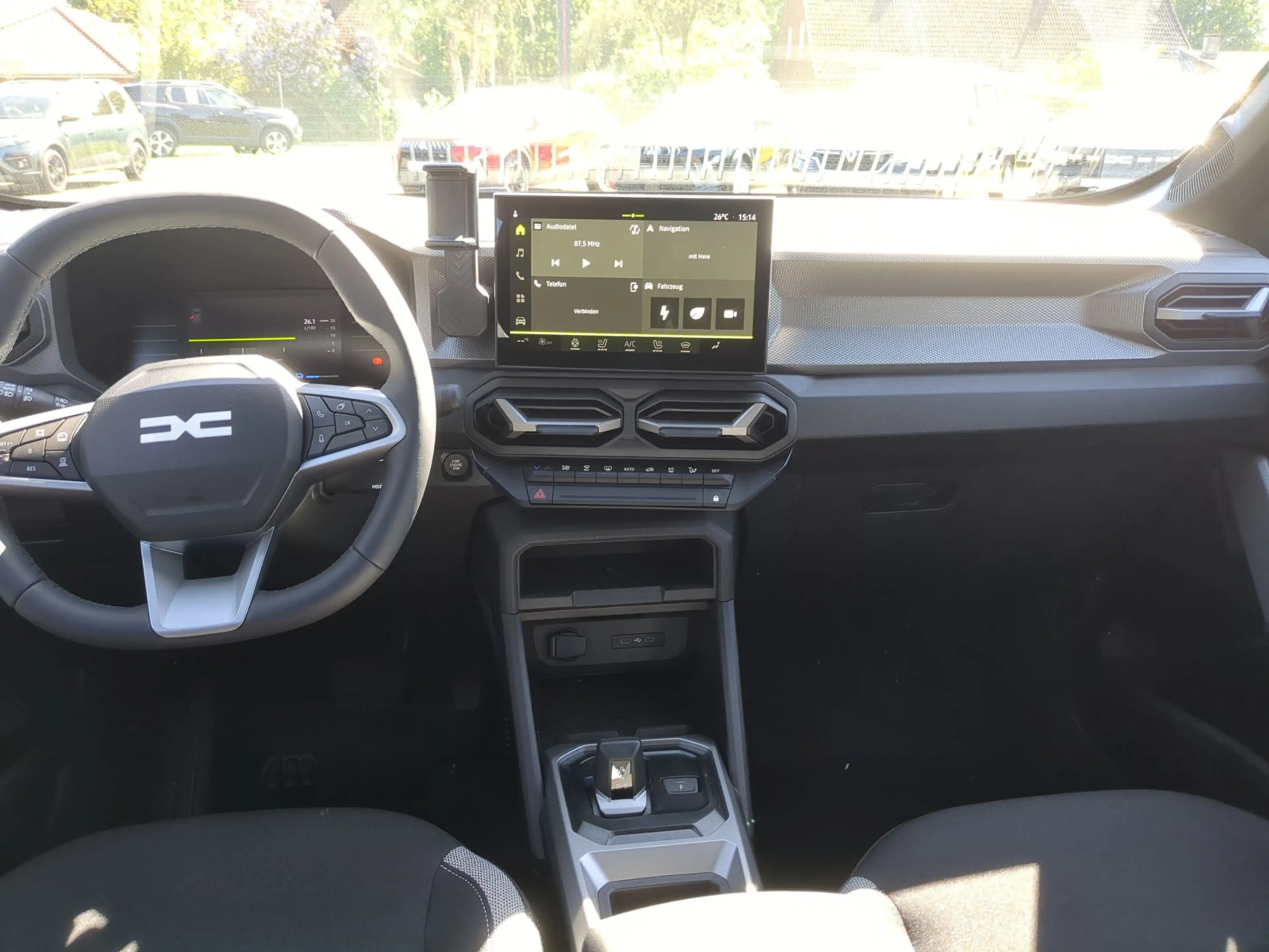 Dacia Duster Hybrid 155 Journey SHZ LKHZ Navi — photo 6