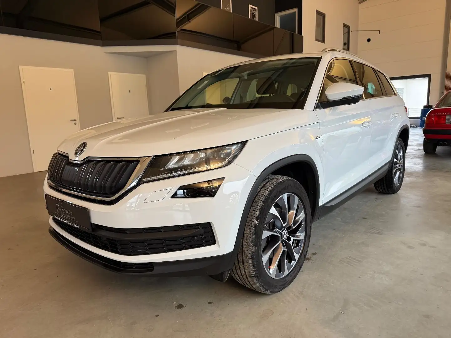 Skoda Kodiaq 2.0 TDI Drive 125 4x4 LED/ACC/AHK/SHZ/Kam Blanc - 1