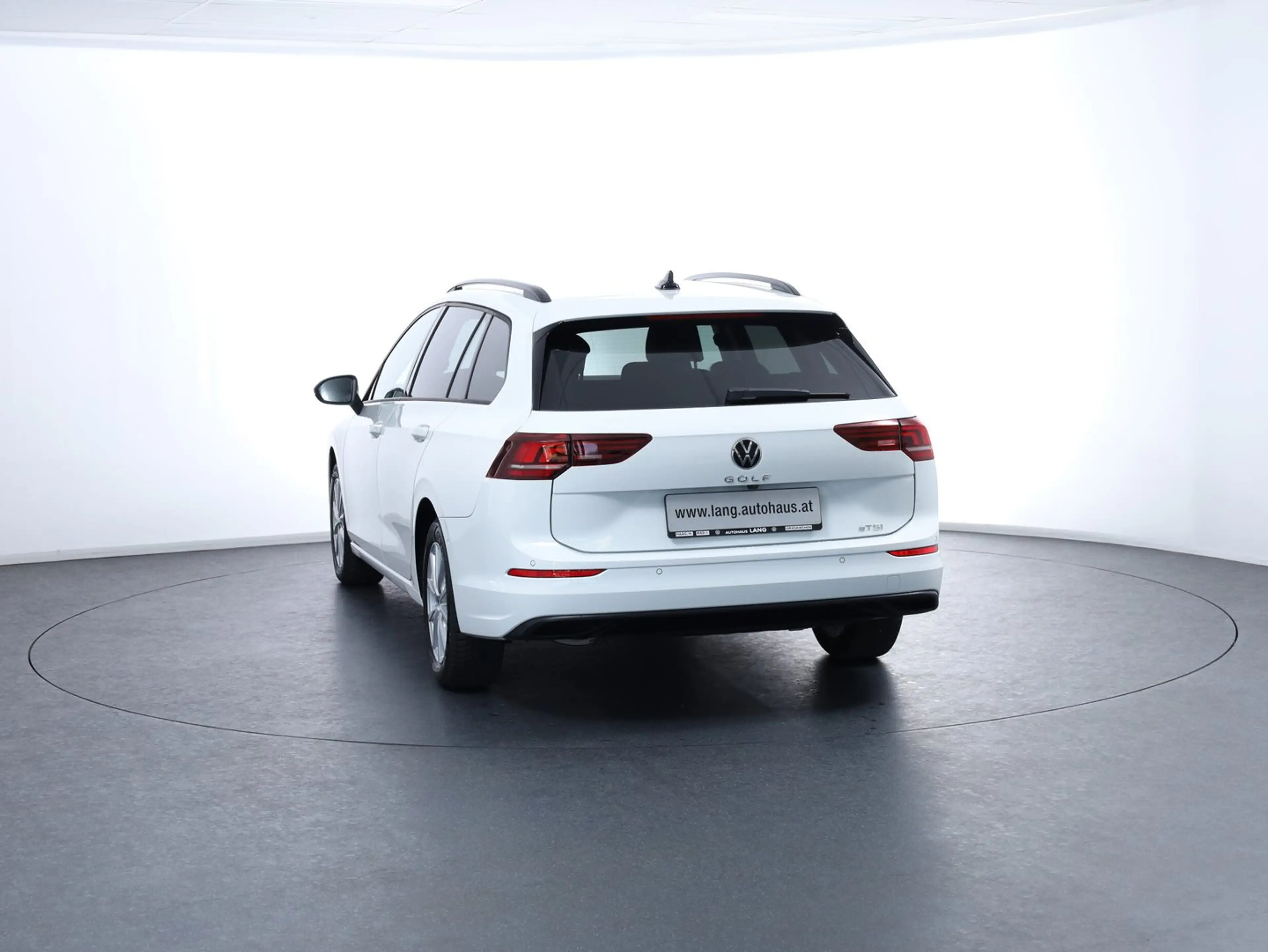 Volkswagen Golf Variant Business mHeV DSG — photo 6