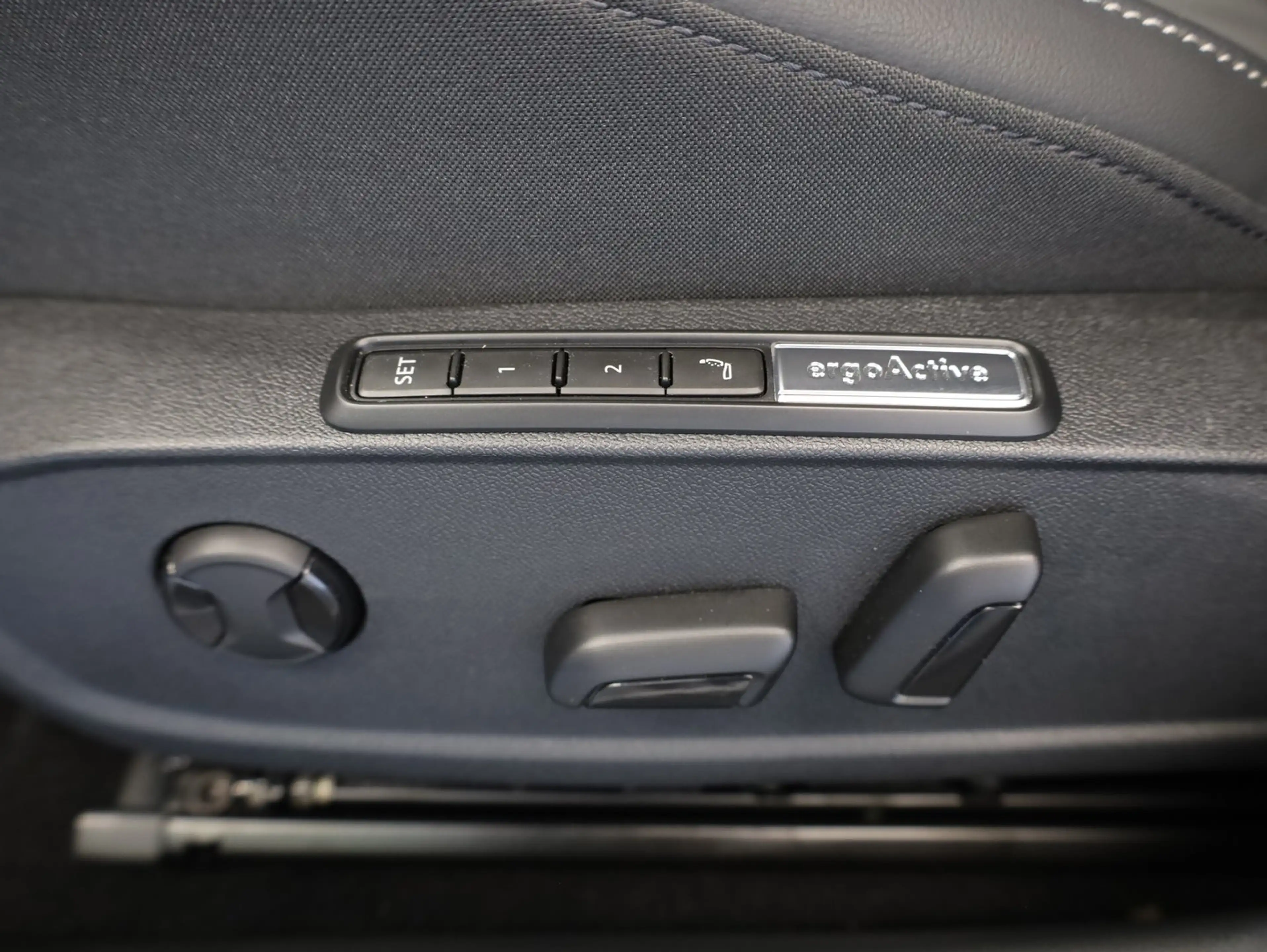 Volkswagen Golf Variant Business mHeV DSG — photo 13