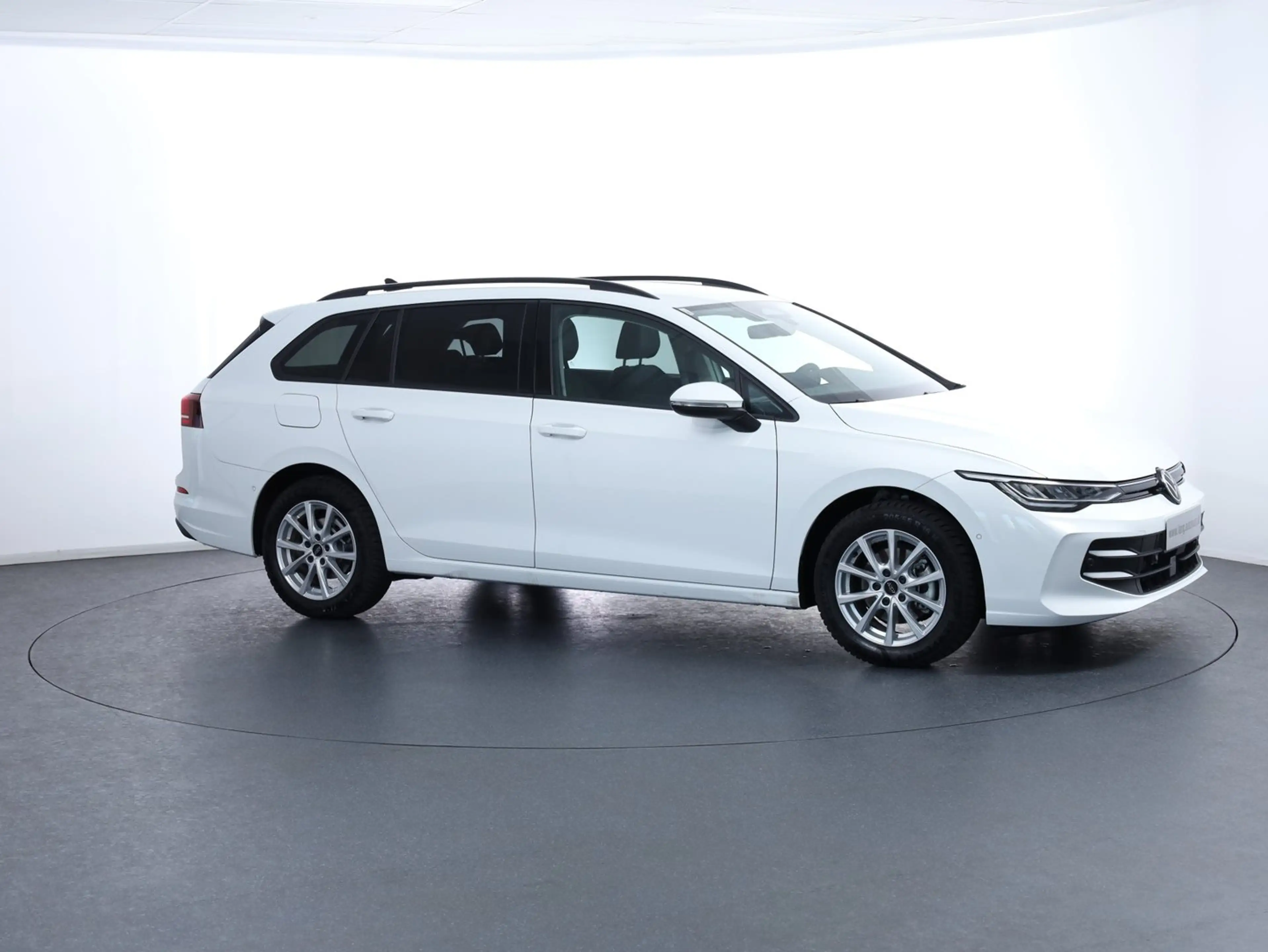 Volkswagen Golf Variant Business mHeV DSG — photo 3