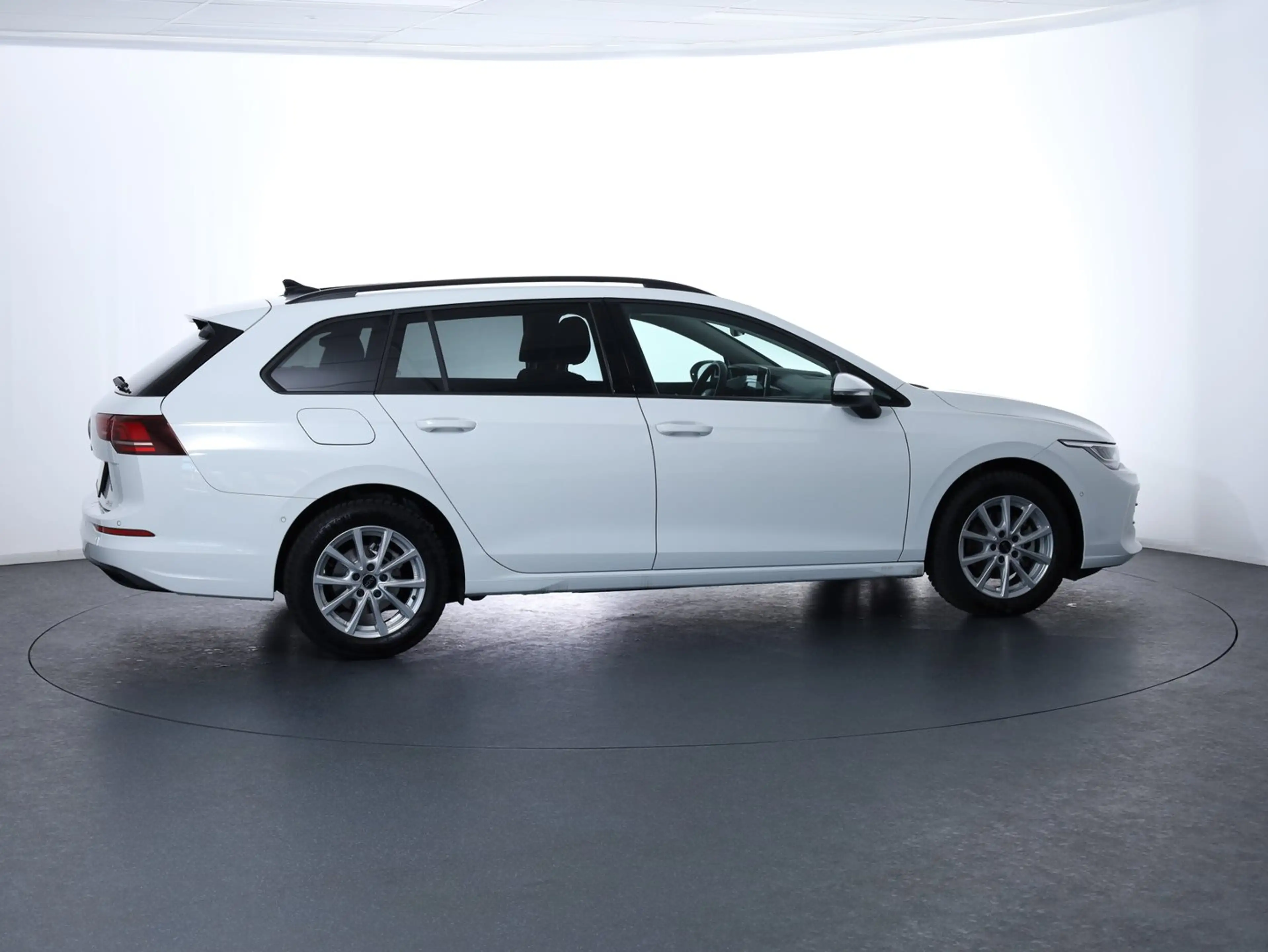 Volkswagen Golf Variant Business mHeV DSG — photo 4
