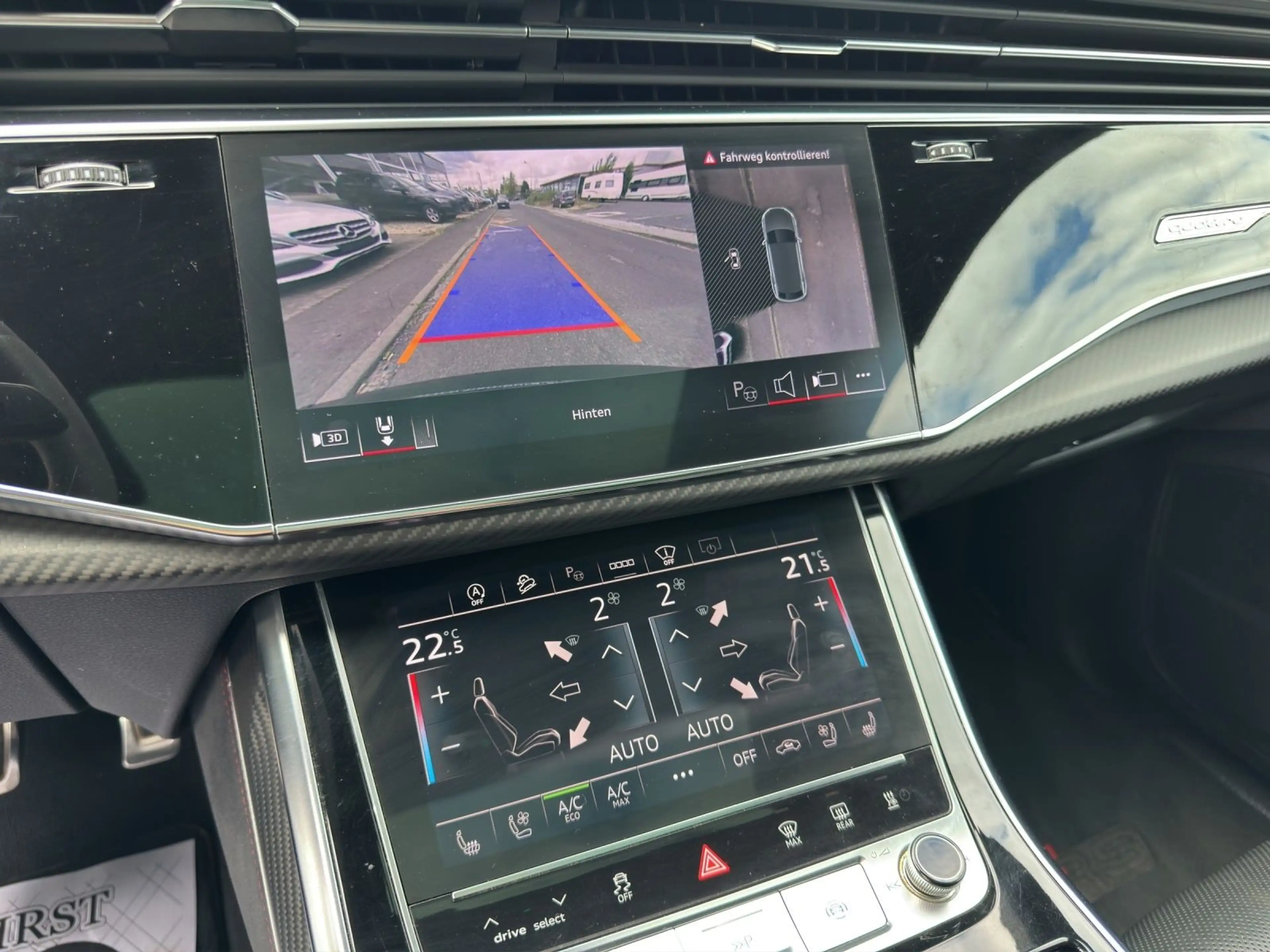 Audi RS Q8 RS Q8 4.0 TFSI quattro*Carbonpaket* — photo 11
