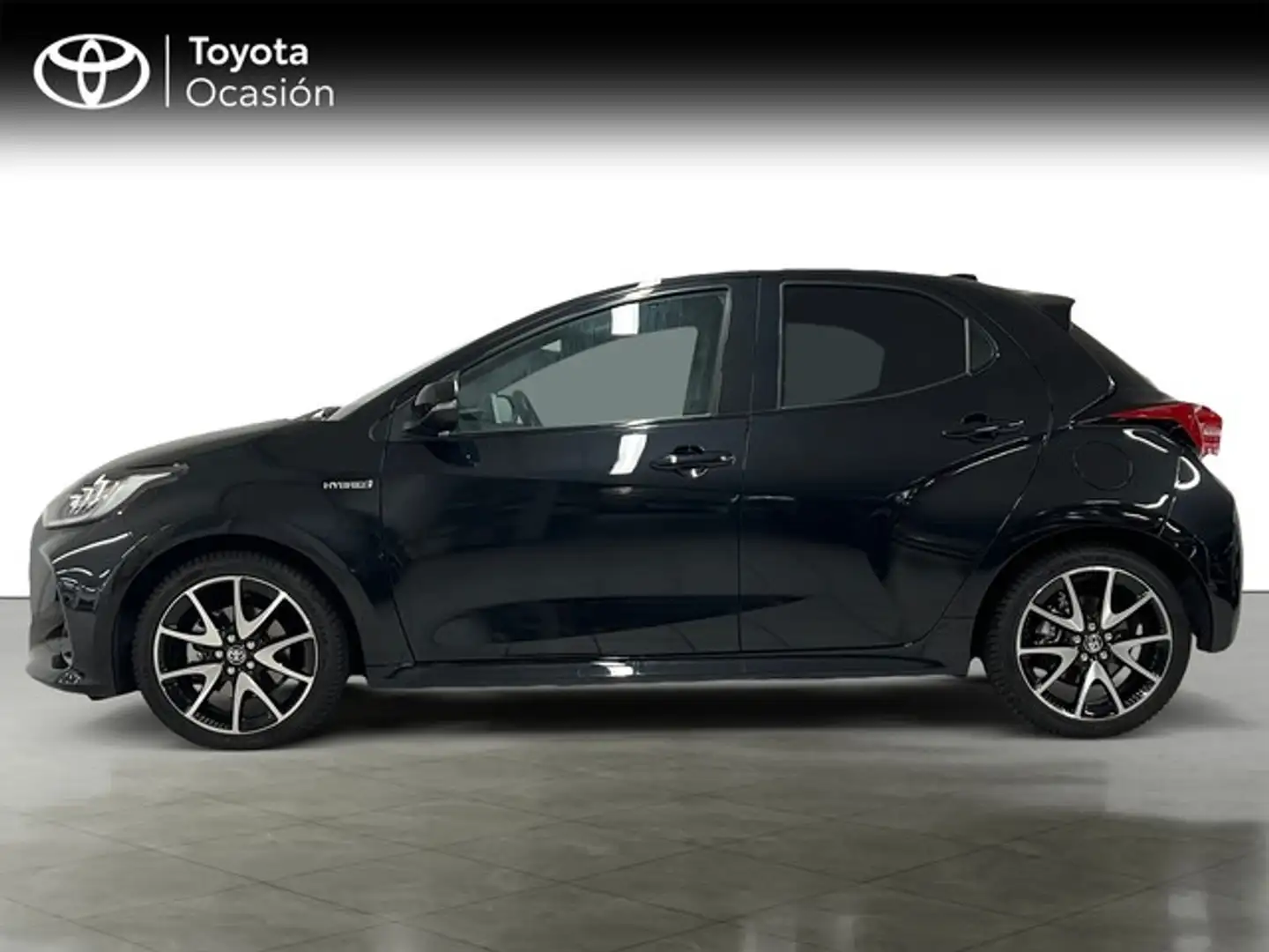 Toyota Yaris 120H 1.5 Style Plus Negro - 2