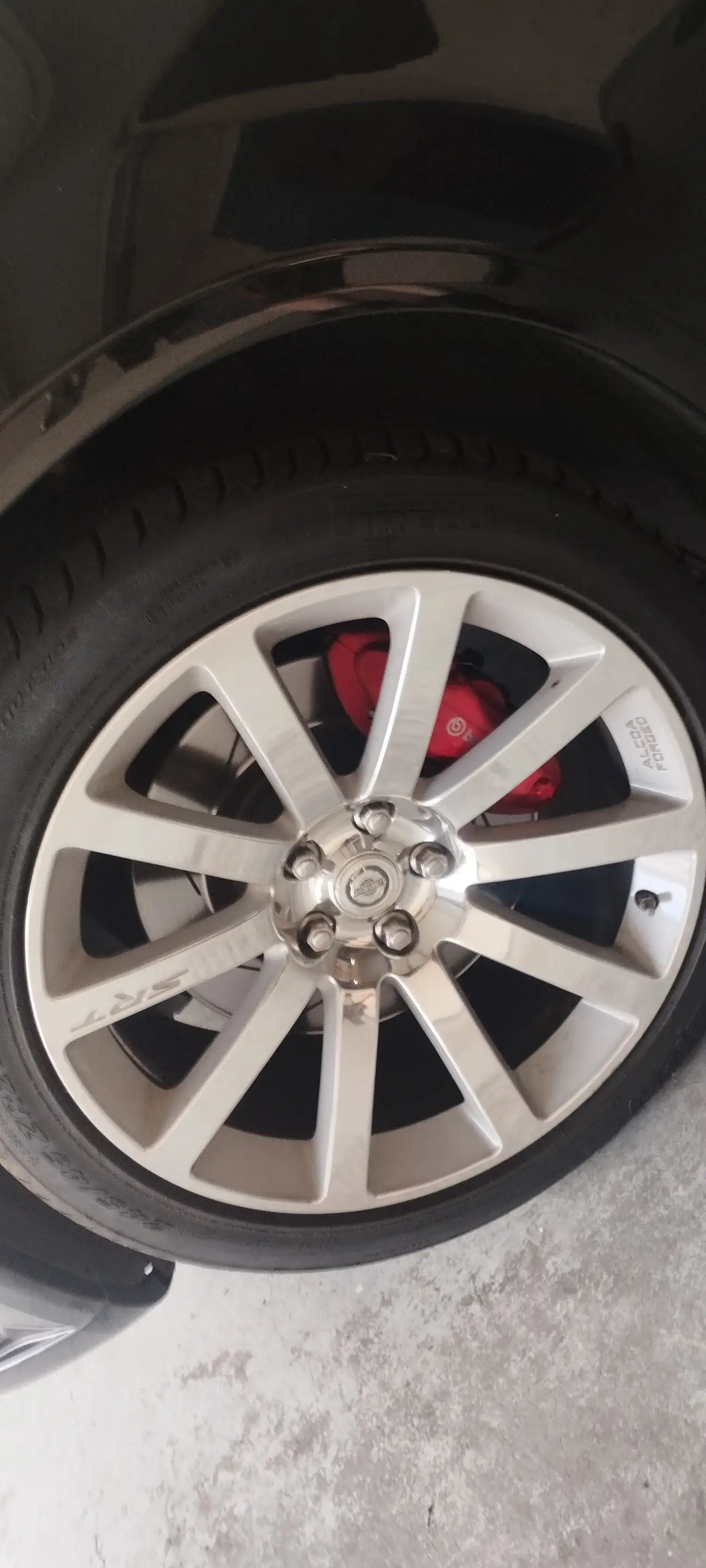 Chrysler 300C 6.1 SRT8 — photo 13