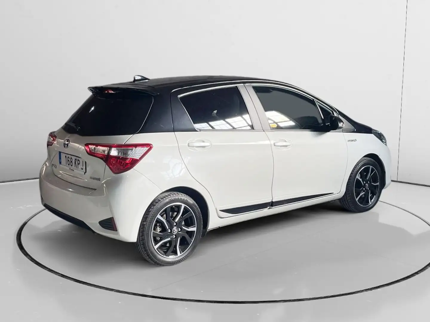 Toyota Yaris Hybrid Feel Blanco - 2