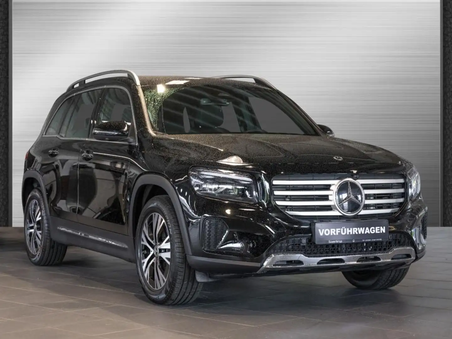 Mercedes-Benz GLB 200 PROGRESSIVE SPUR AHK DISTR 360 PDC SHZ Schwarz - 2