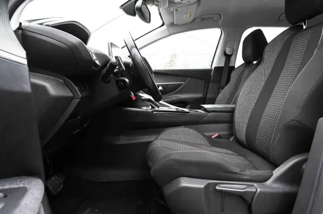 Peugeot 3008 view 13