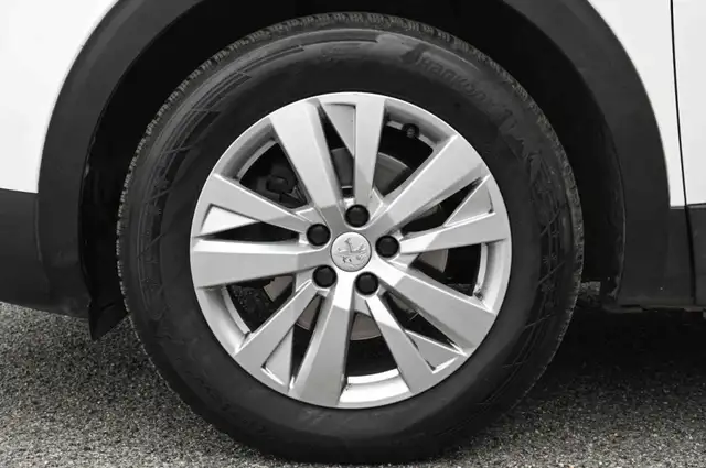 Peugeot 3008 view 10