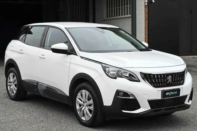 Peugeot 3008 view 3
