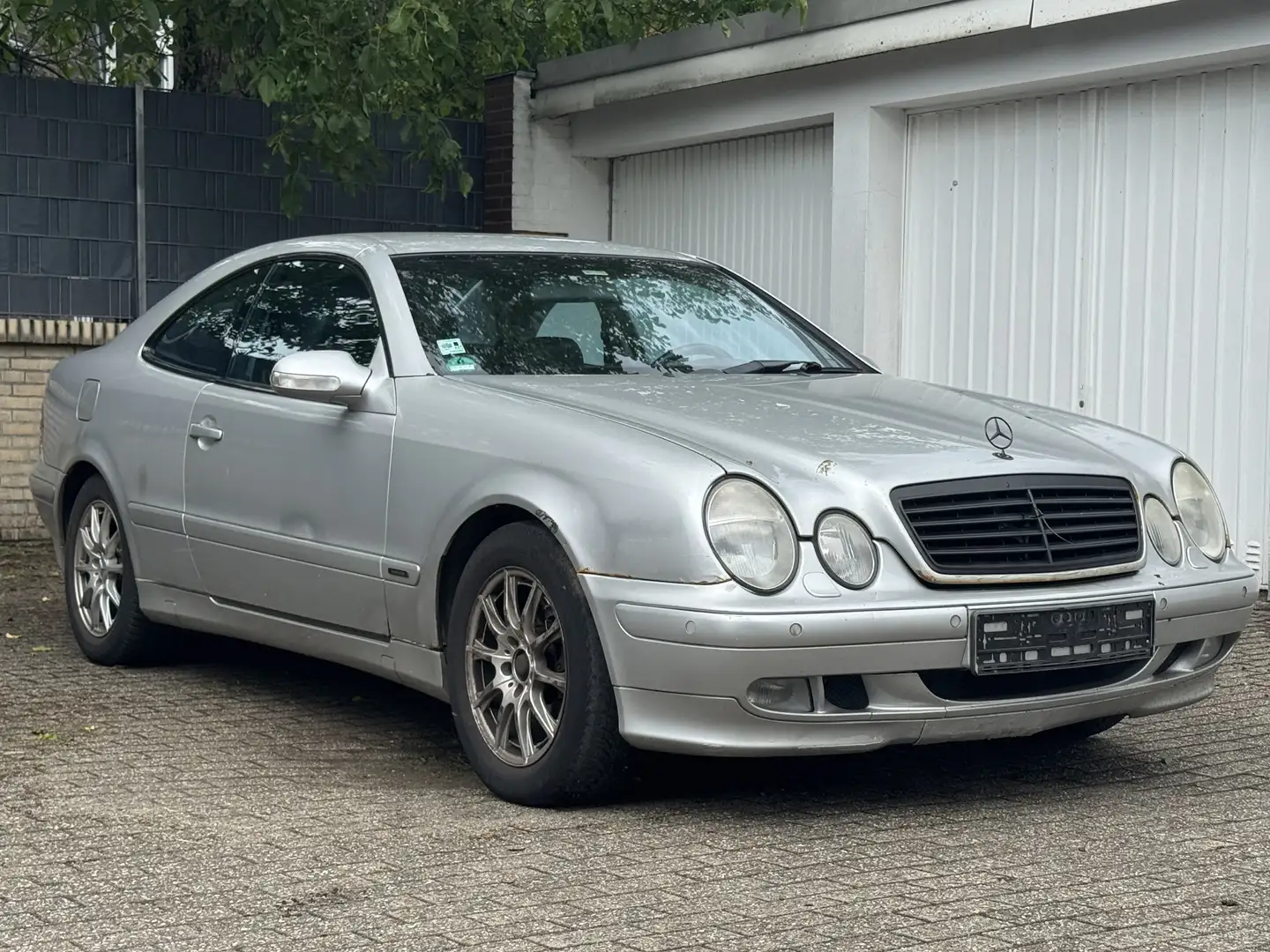 Mercedes-Benz CLK 200 Coupe AvantgardeAnhängerkublung+TÜV 11.2025+PDC Silber - 2
