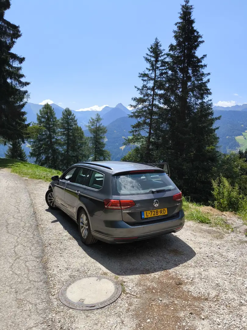 Volkswagen Passat 1.4 TSI ACT Highline Grijs - 1