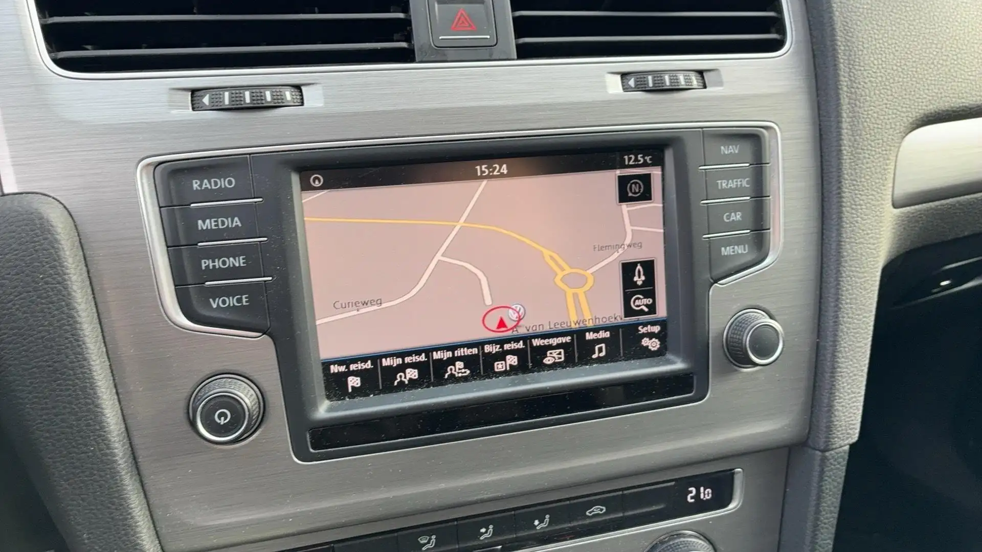 Volkswagen Golf 1.0 TSI Comfortline 5 deurs | CRUISE CONTROL | Gris - 2