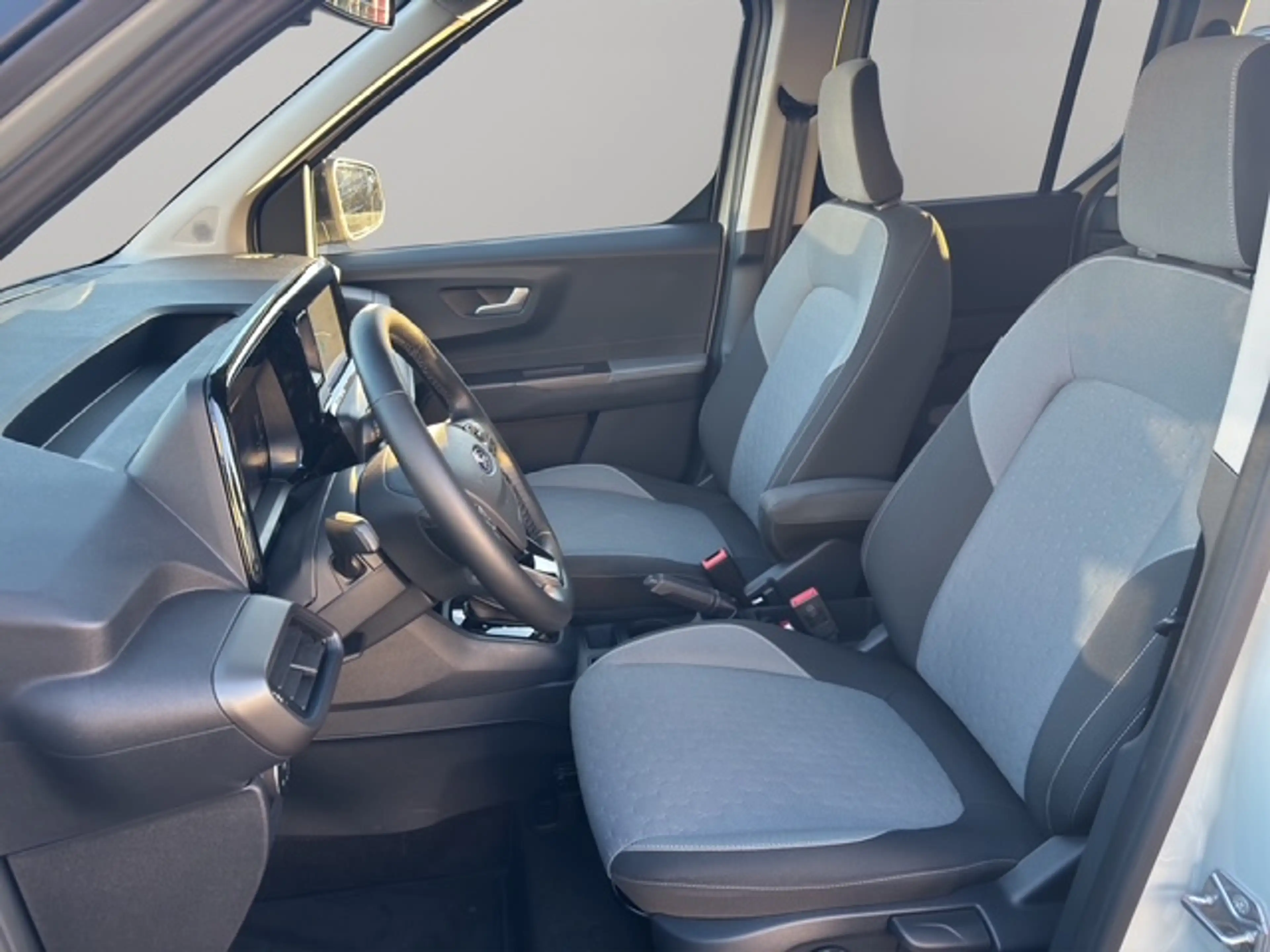 Ford Tourneo Courier Titanium Fahrerassistenz-Paket 3 — photo 10