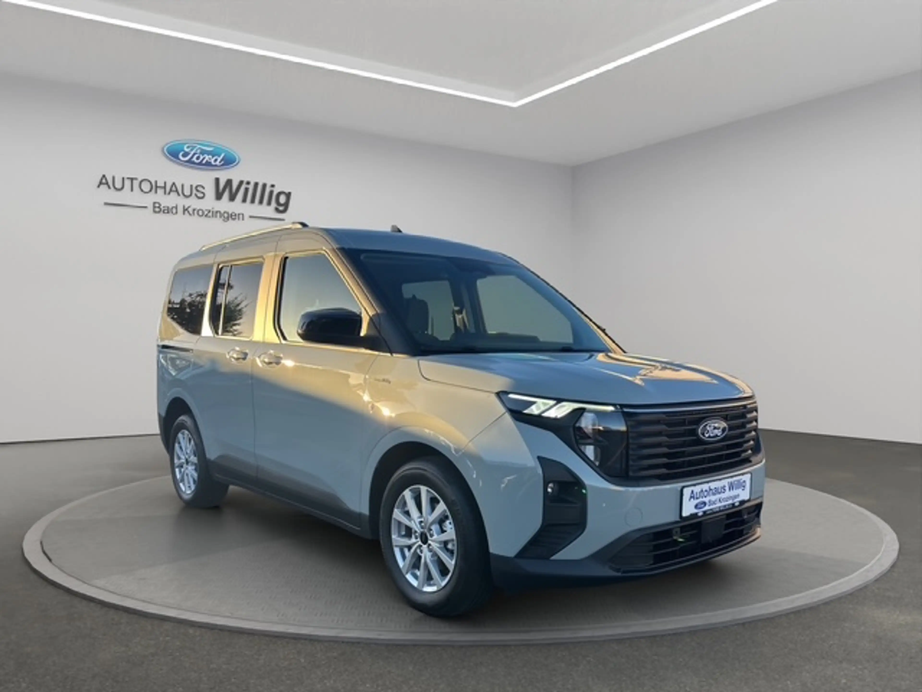 Ford Tourneo Courier Titanium Fahrerassistenz-Paket 3 — photo 8
