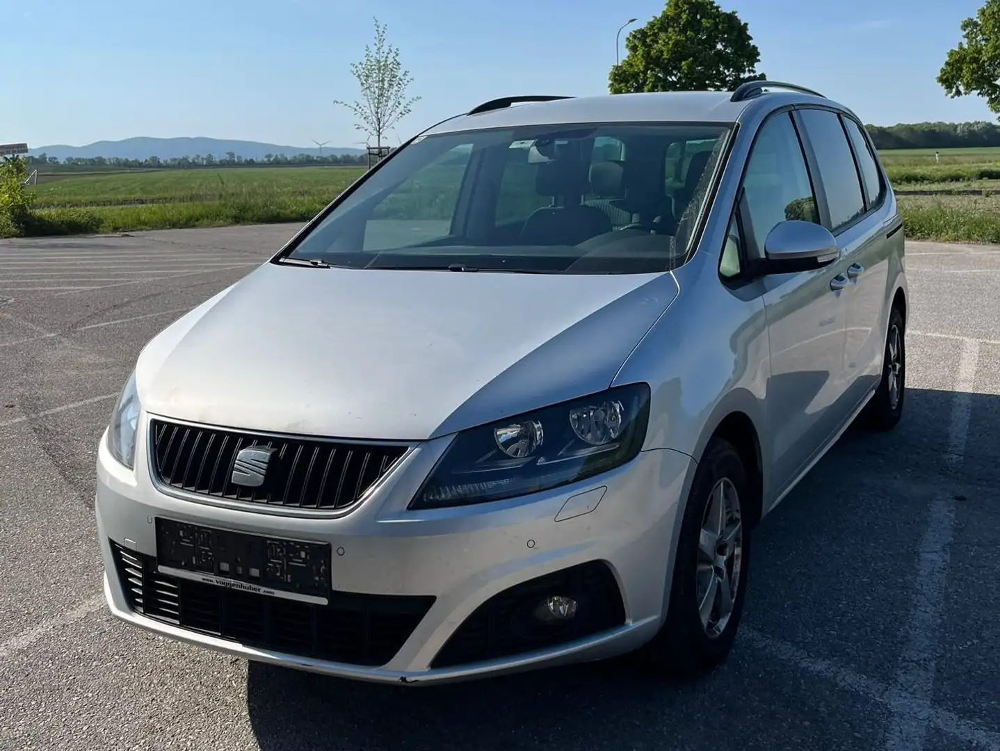 SEAT Alhambra Reference 2,0 TDI CR 4WD DPF Silber - 2