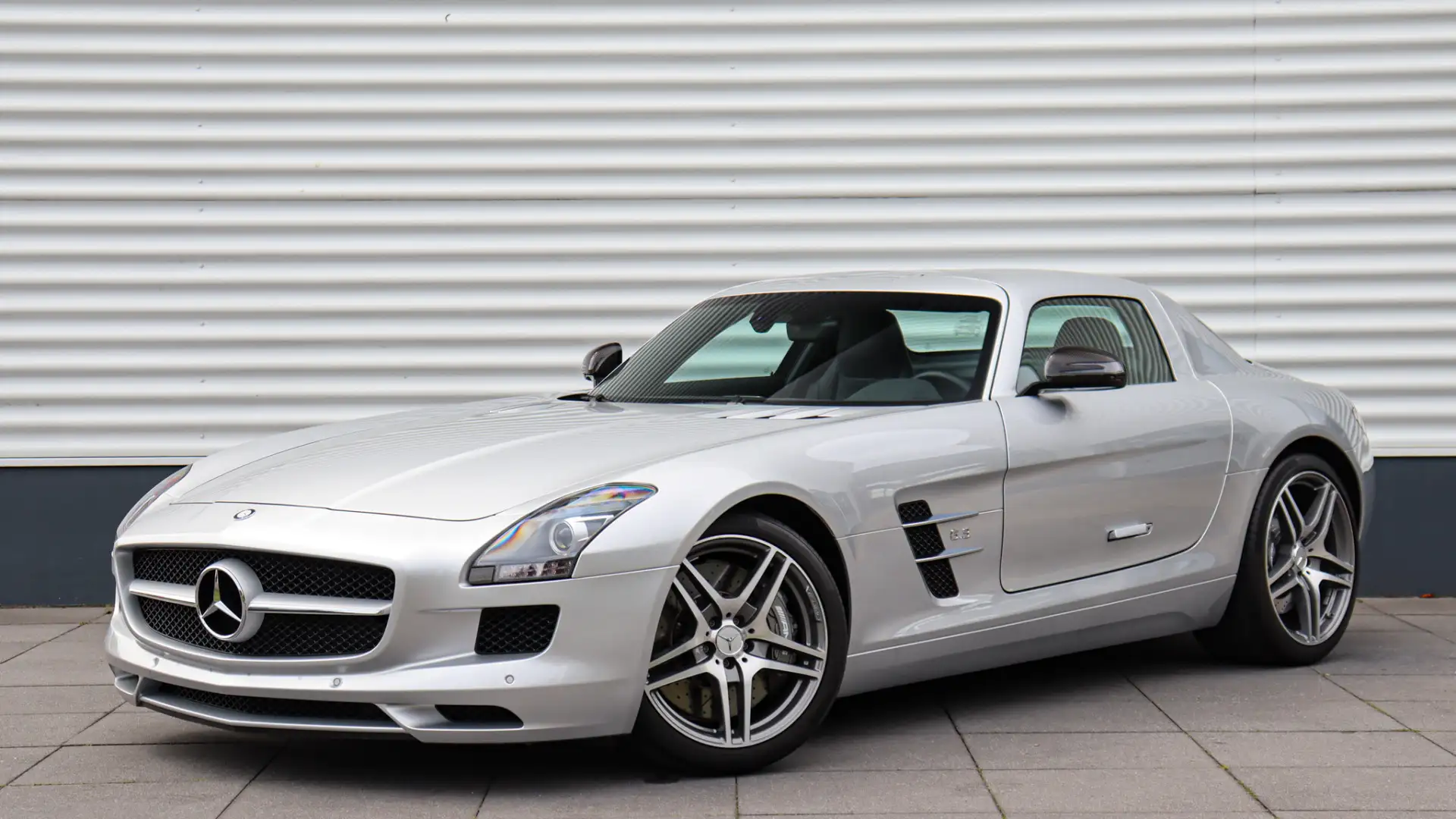 Mercedes-Benz SLS Coupé 6.3 AMG | German Delivered | Carbon | First Šedá - 1
