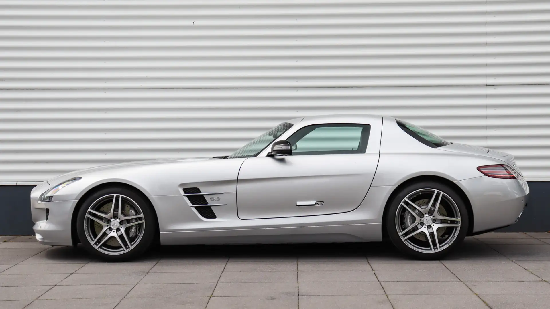 Mercedes-Benz SLS Coupé 6.3 AMG | German Delivered | Carbon | First Šedá - 2