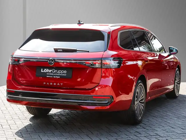 Volkswagen Passat view 6