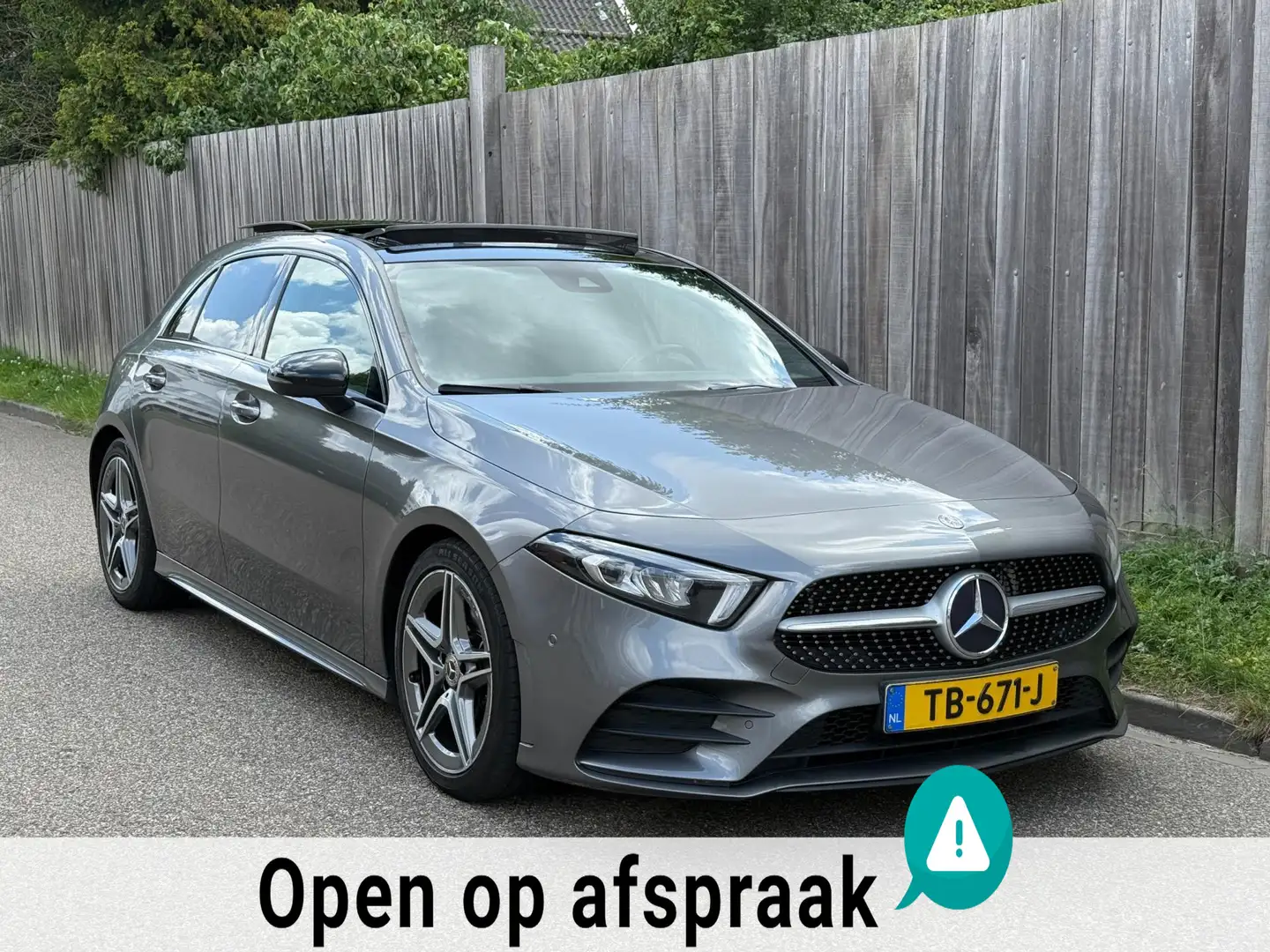 Mercedes-Benz A 180 d AMG-Line Automaat Pano|Sfeerverlichting! Gris - 2
