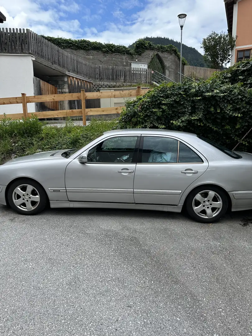 Mercedes-Benz E 200 Avantgarde CDI - 2