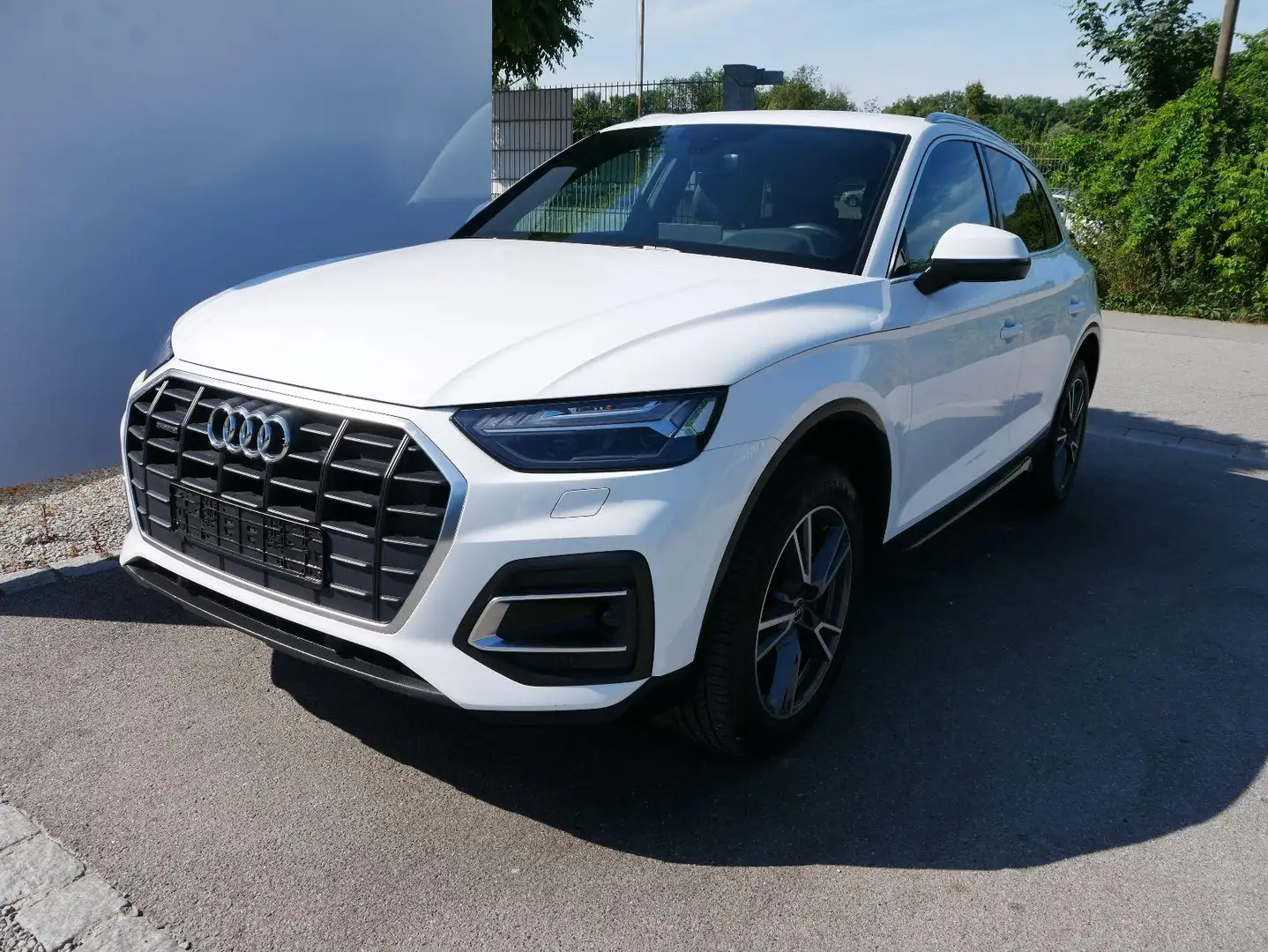 Audi Q5 40 TDI DPF S TRONIC QUATTRO* S-LINE INTERIEUR*AHK* Weiß - 1