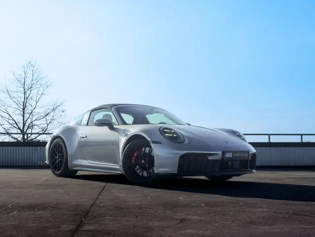 Porsche 911 3.6 T-Hybrid Targa 4 GTS