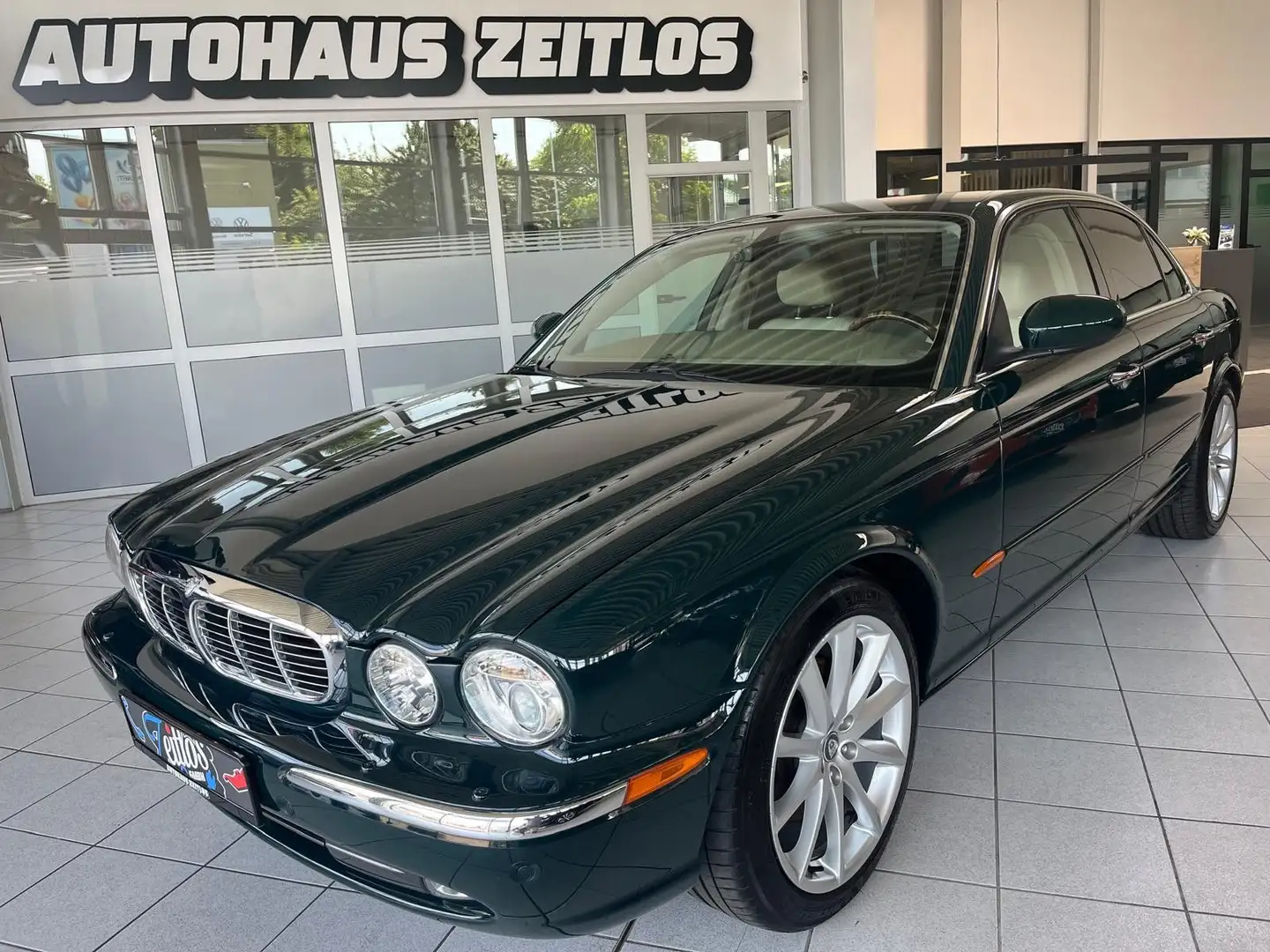 Jaguar XJ 4.2 XJ8 *Leder*Halle77*19-Zoll*Xenon*Navi* Groen - 1