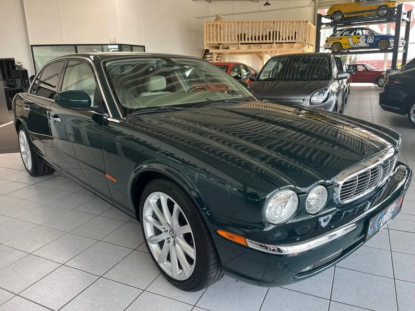 Jaguar XJ 4.2 XJ8 *Leder*Halle77*19-Zoll*Xenon*Navi* Groen - 2