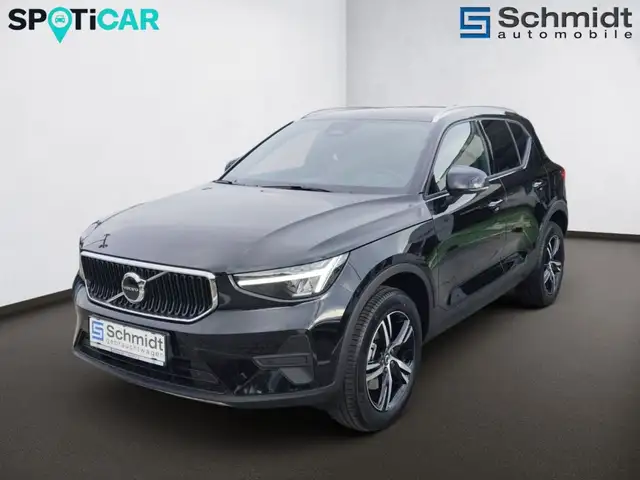 Volvo XC40 Core, B3 Mild Hybrid, Benzin