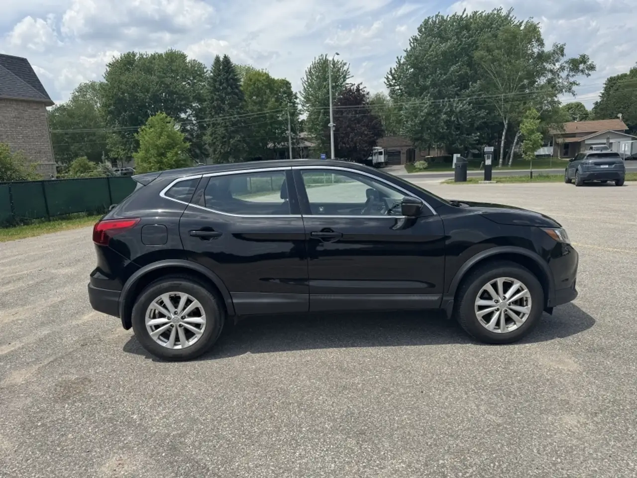 Nissan Qashqai снимка Nissan Qashqai
