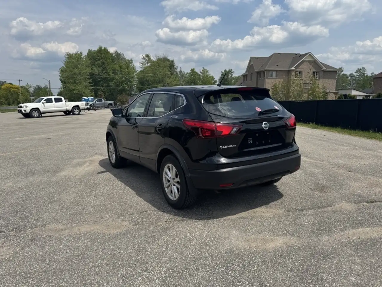 Nissan Qashqai снимка Nissan Qashqai