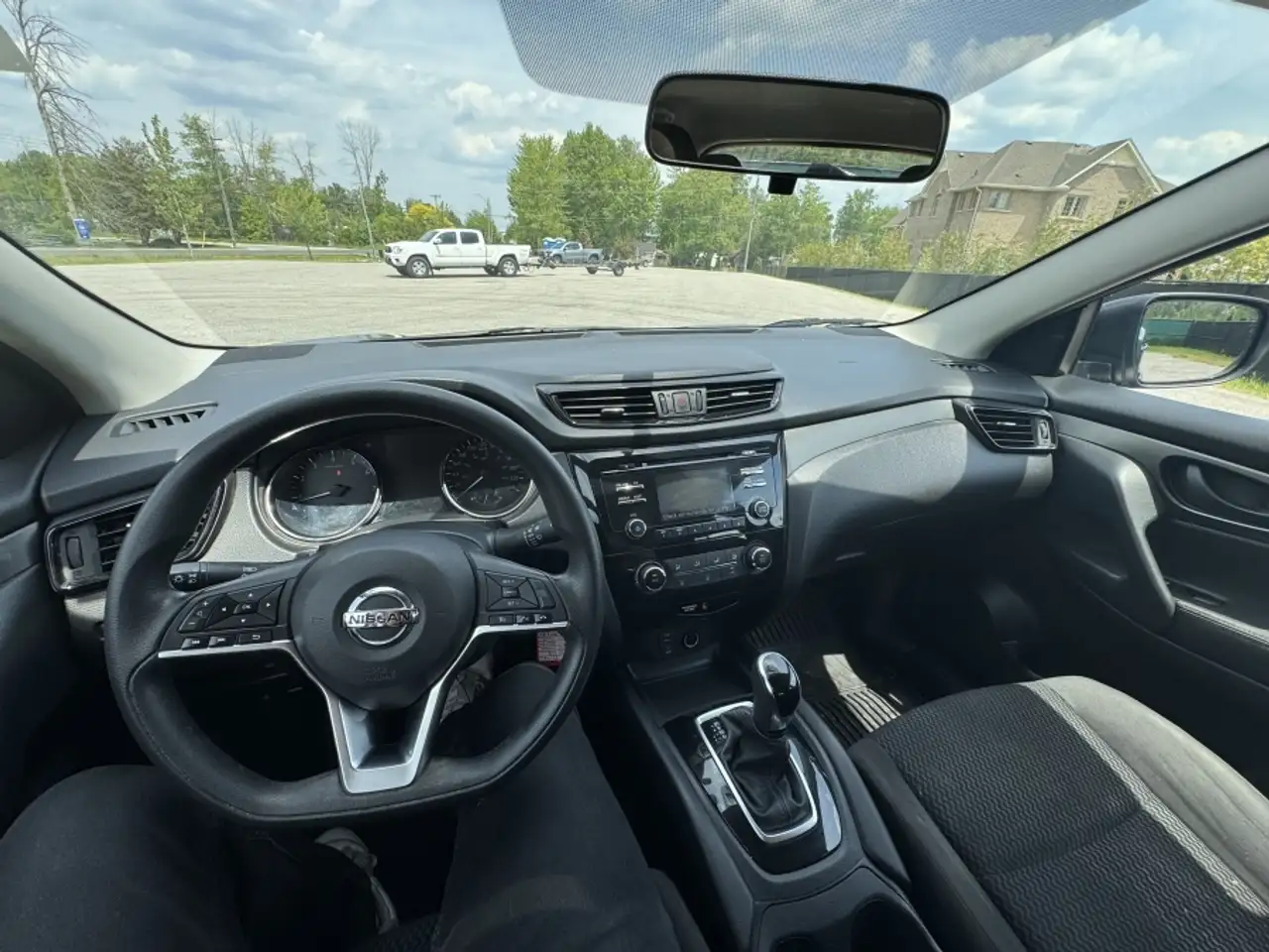 Nissan Qashqai снимка Nissan Qashqai