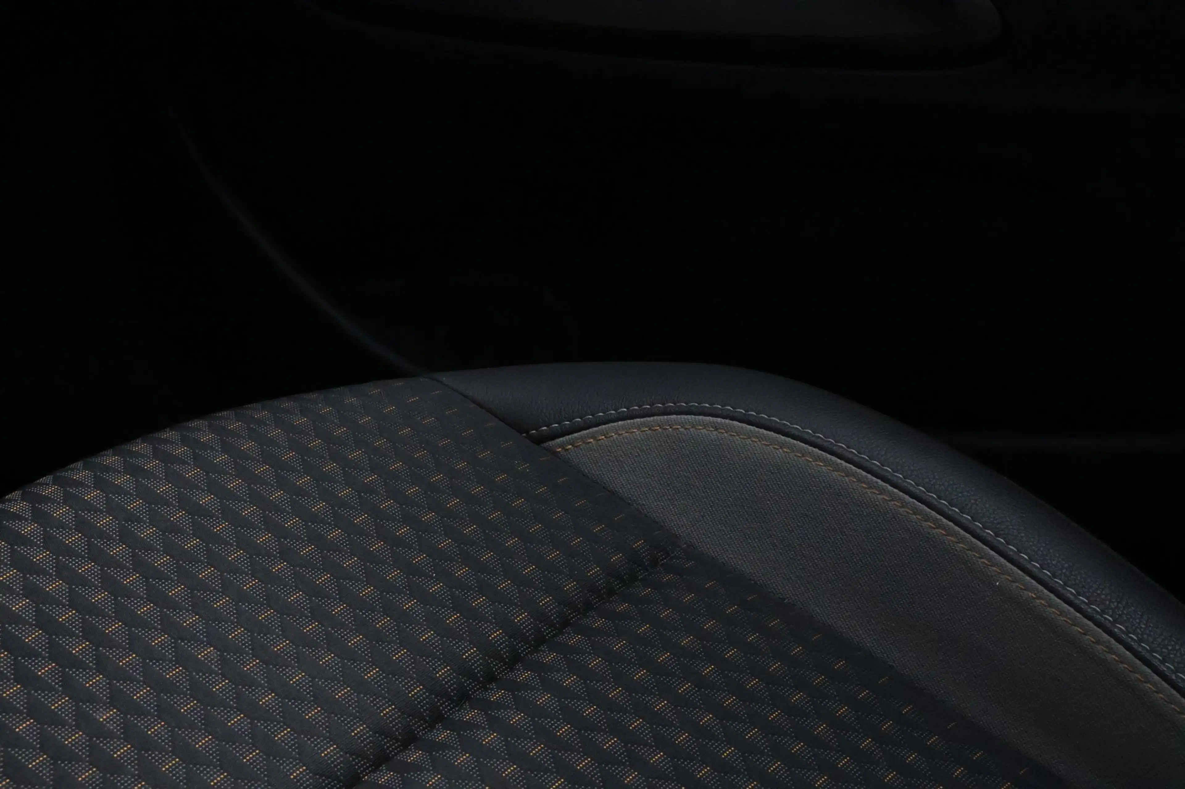 Opel Crossland X 1.2 Turbo Innovation — photo 24