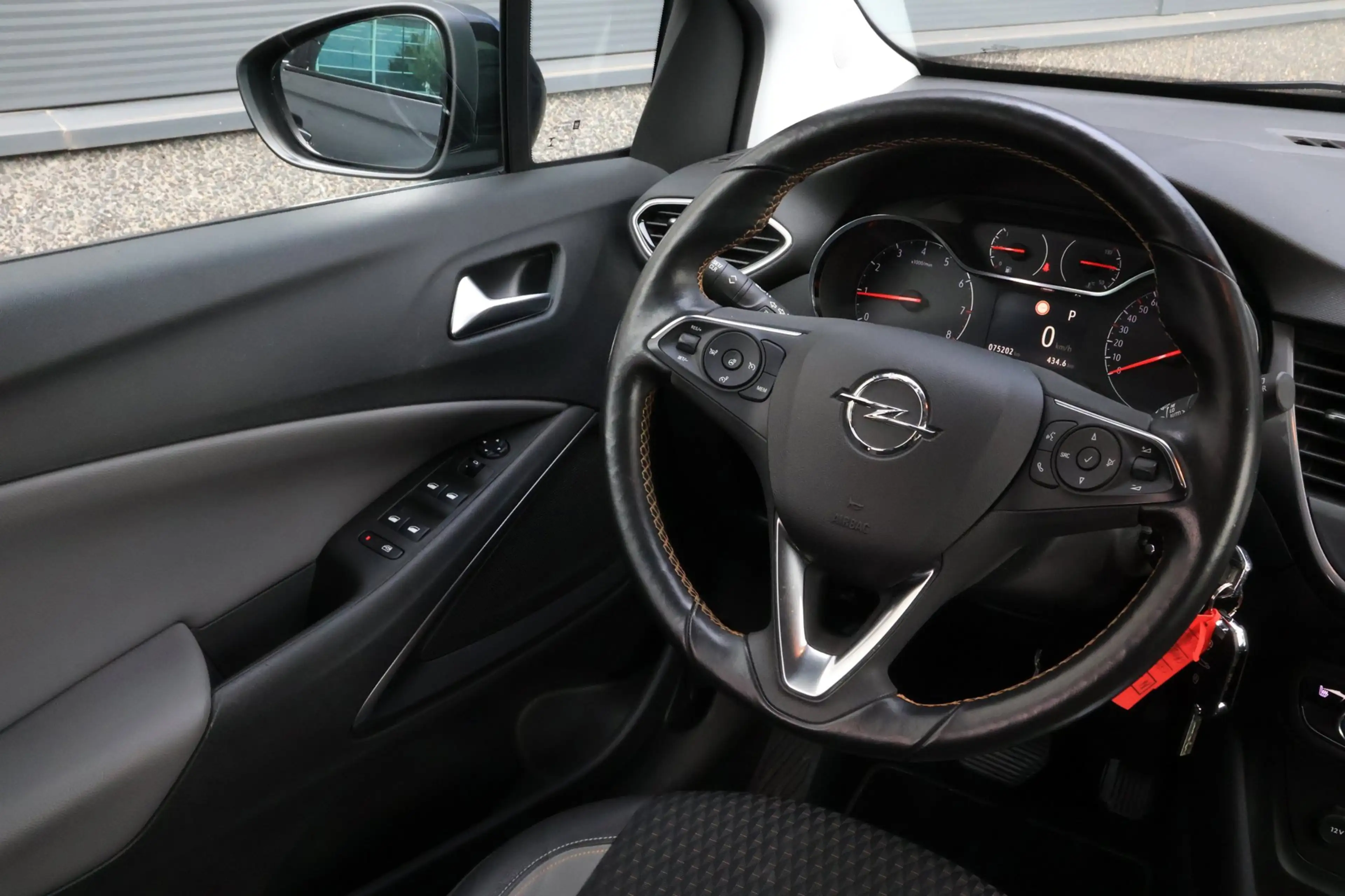 Opel Crossland X 1.2 Turbo Innovation — photo 13