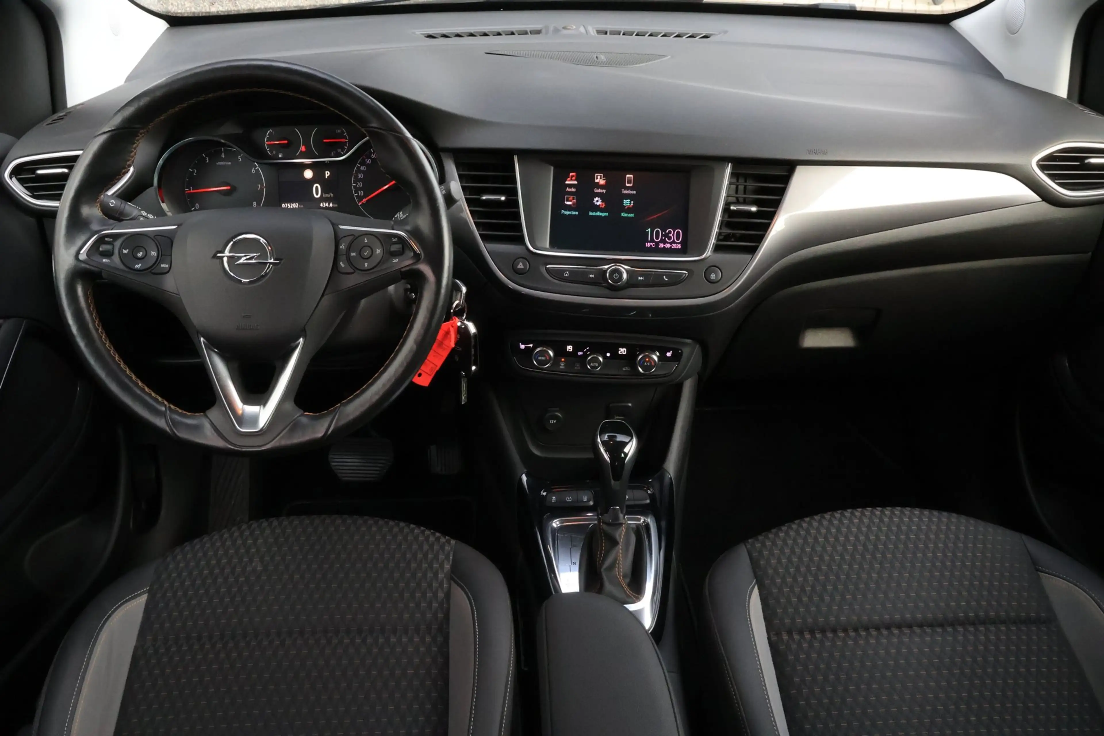 Opel Crossland X 1.2 Turbo Innovation — photo 12