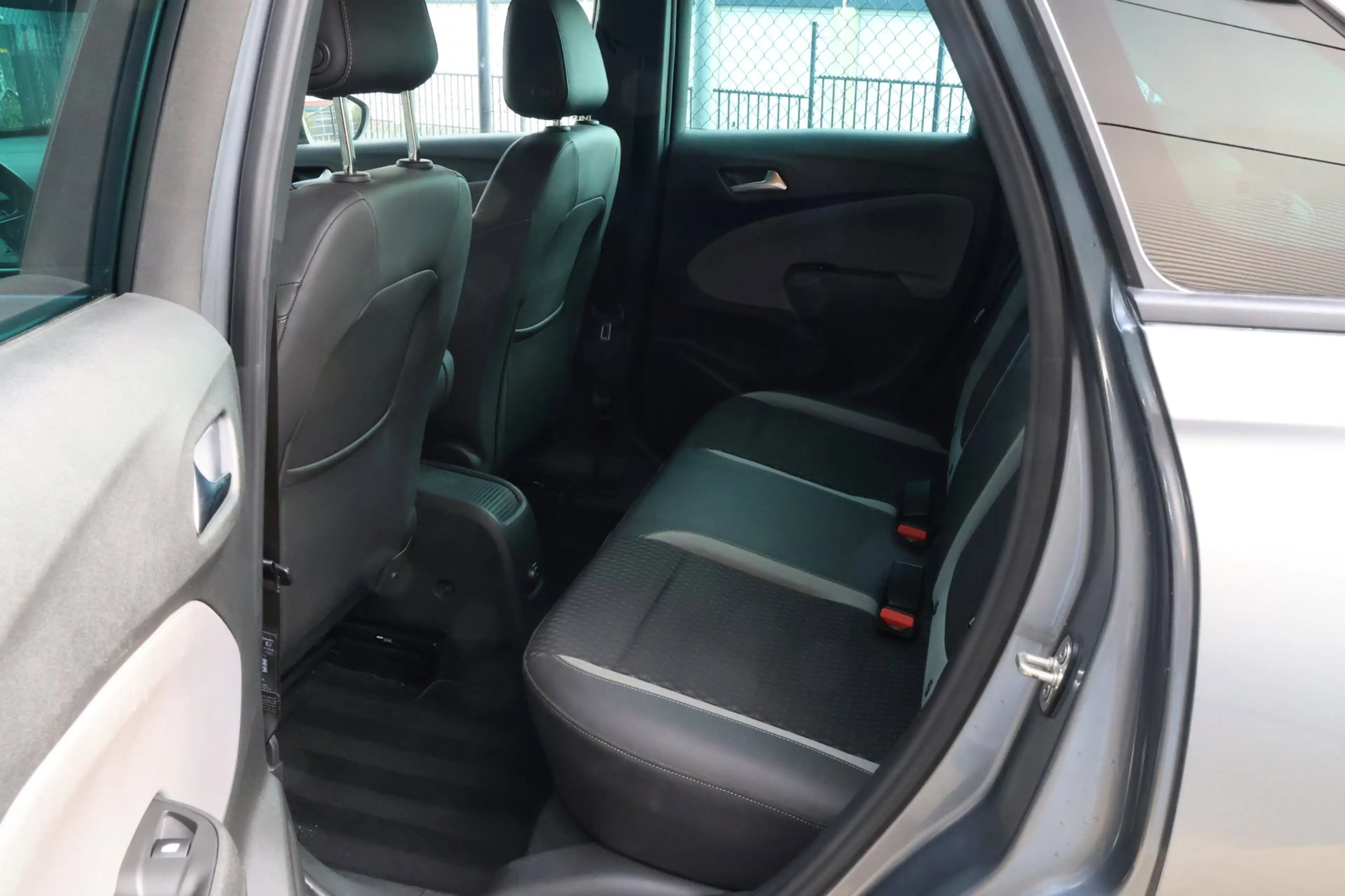 Opel Crossland X 1.2 Turbo Innovation — photo 11