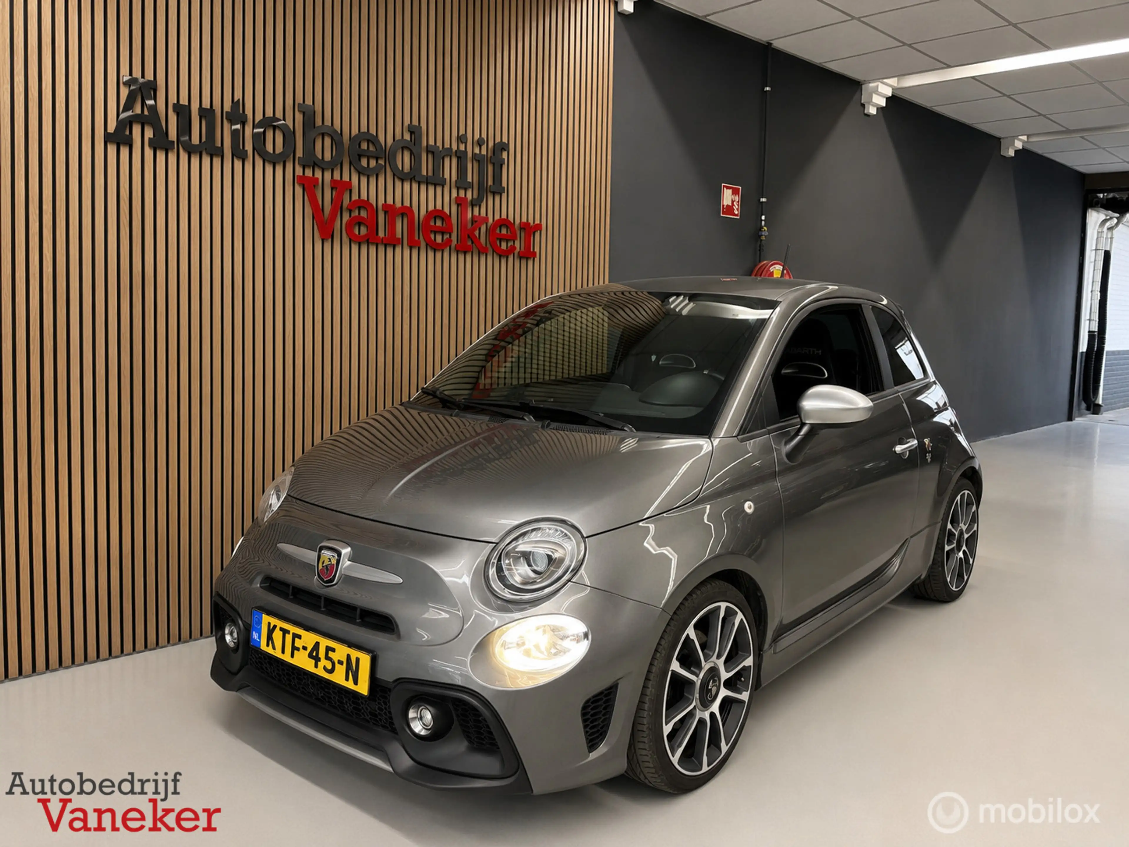 Abarth 595 Turismo 1.4 T-Jet Turismo|MONZA Uitlaat | LEDER | 84DKM