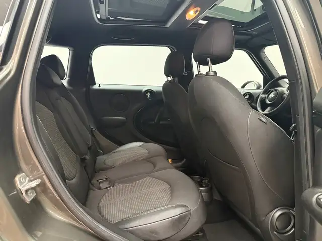 Mini Countryman view 12